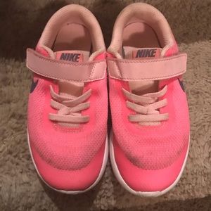 Girls Pink Nike Tennis shoes